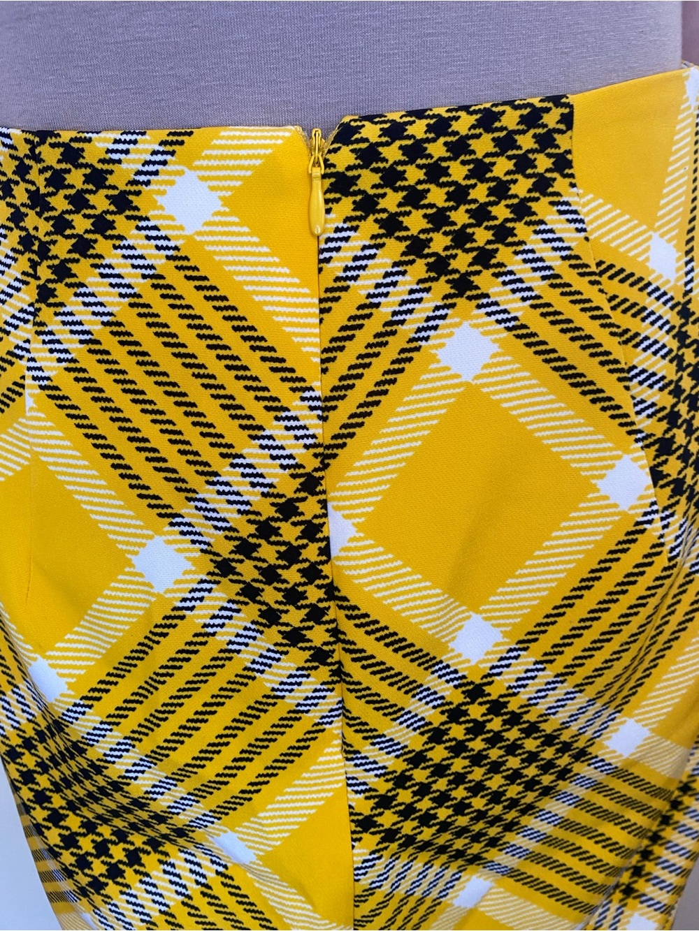 New York & Company Yellow Black Plaid Pencil Skirt with Side Buttons size xs - Picture 9 of 10